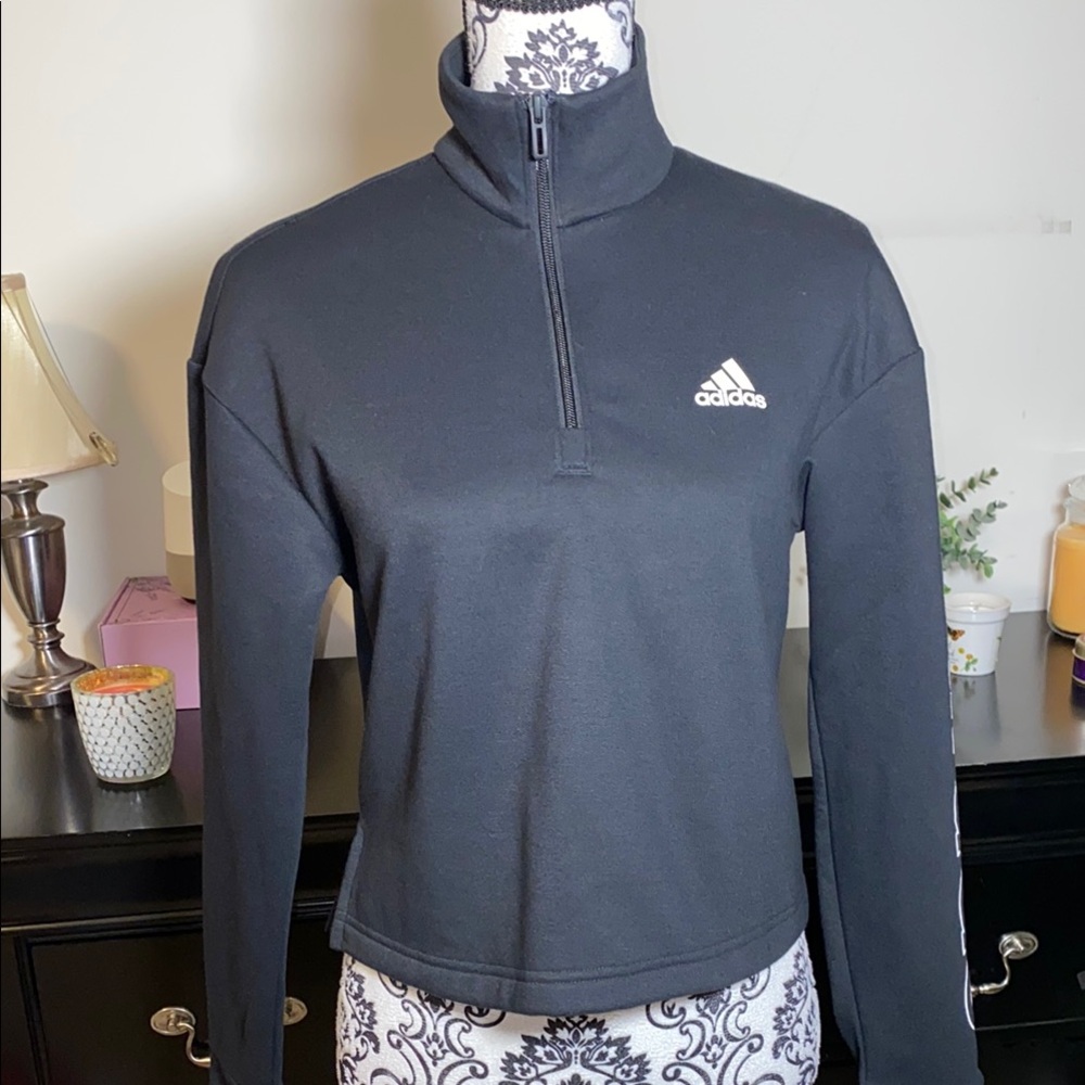 Adidas Cropped 1/4 Zip Black & White Sweatshirt Size Small NWT - Picture 2 of 8